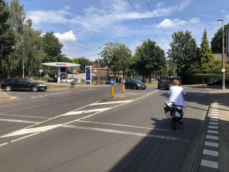 Verkeersveiligheid: De Hommelseweg gaat in 2021 op de schop! (Inclusief kruispunt Dalweg / Thomas á Kempislaan) Verkeersveiligheid: De Hommelseweg gaat in 2021 op de schop! (Inclusief kruispunt Dalweg / Thomas á Kempislaan)