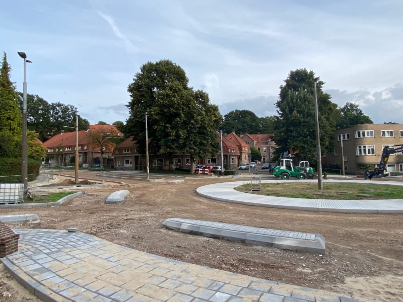 Thomas à Kempislaan vanaf Hommelseweg nóg langer afgesloten (tot oktober??) Thomas à Kempislaan vanaf Hommelseweg nóg langer afgesloten (tot oktober??)