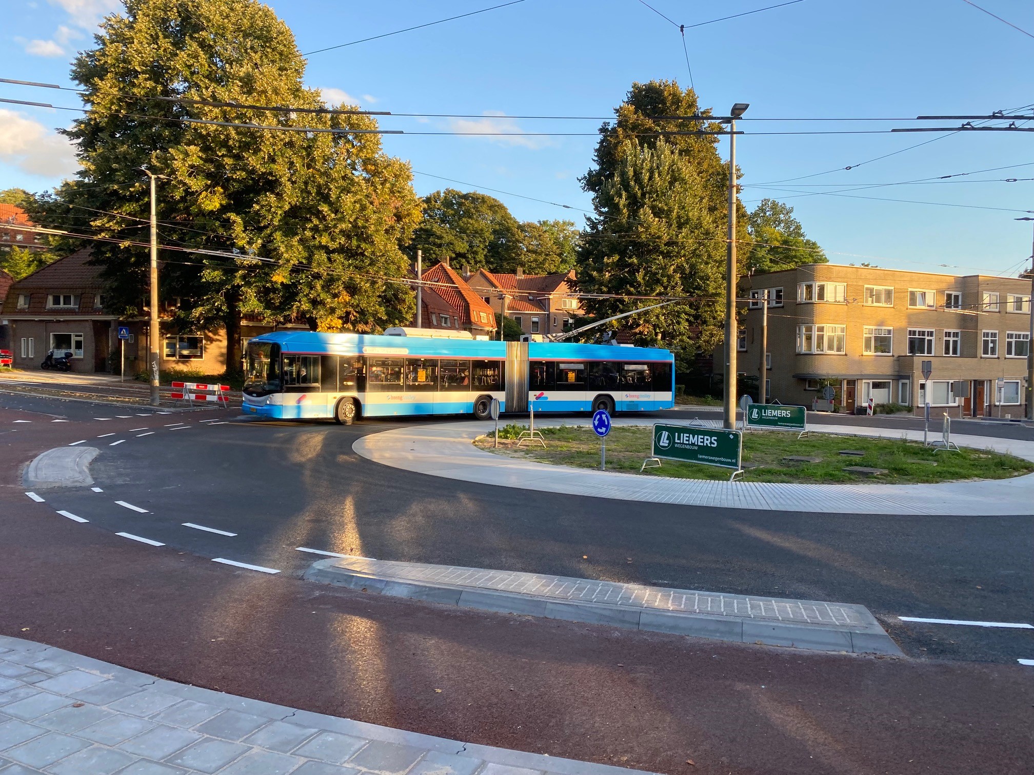 Aanleg rotonde Hommelseweg: Rotonde geopend, maar:  Nog even geduld…