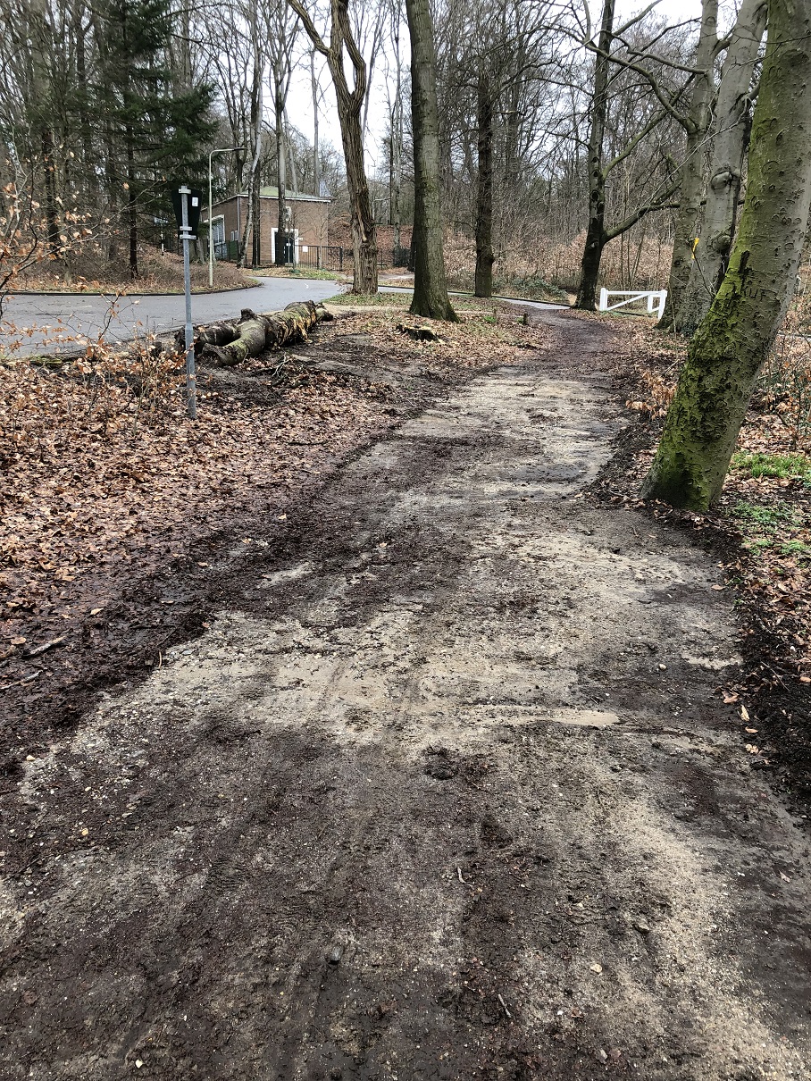 Opknapbeurt paden in Park Klarenbeek