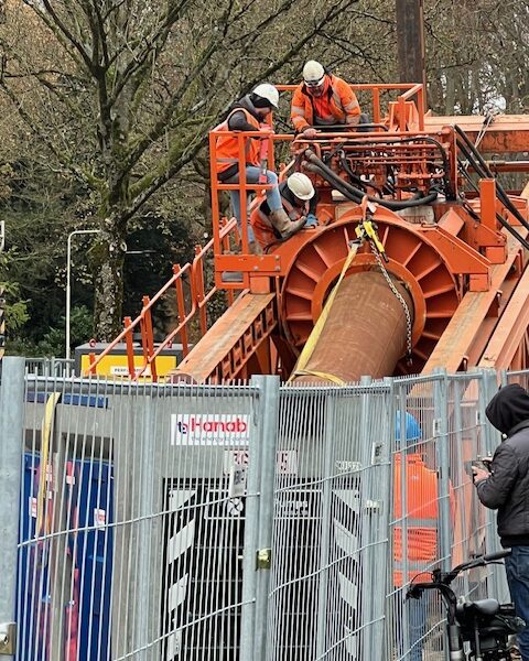 Waterleiding nog niet onder de grond Waterleiding nog niet onder de grond